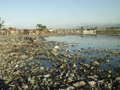 ϥ̿  Seto Masato[Varzea - Х륻 ä椯 cite soleil, Haiti 2009]