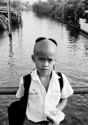東京写真月間2010 - アジアの写真家たち タイ : Thai Photography NOW  : Kamthorn Paowattanasuk, Surat Osathanugrah