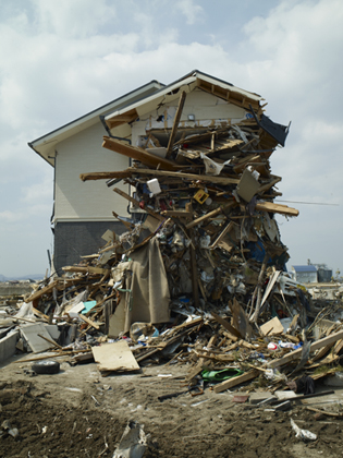 瀬戸正人写真展 Seto Masato [Varzea4 バルセア - 消えゆく土地　陸前高田〜南相馬]