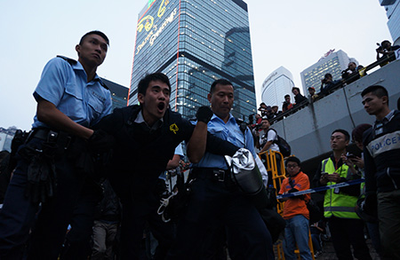 香港雨傘運動展   [香港写真家集団“前線真相 Fronact”×藤原新也]