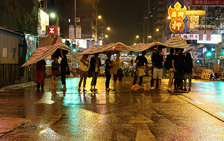 香港雨傘運動展   [香港写真家集団“前線真相 Fronact”×藤原新也]